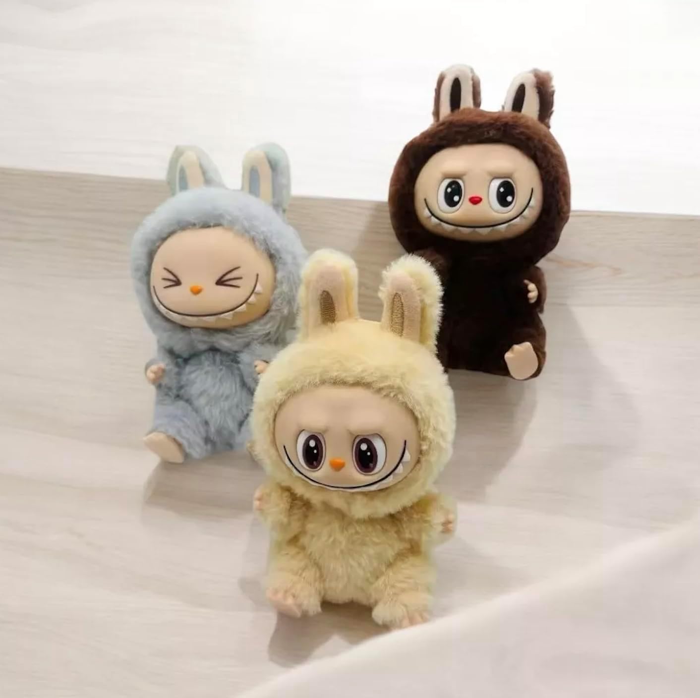 Random blind box labu the monster keychain 17 cm pack of 1. fashion school beg back pack bubu